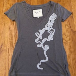abercrombie gray V-neck tee